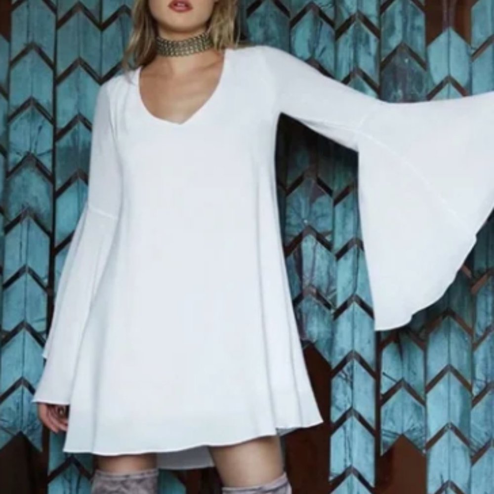 Lulus Women’s Something Magical White Long Sleeve Shift Dress